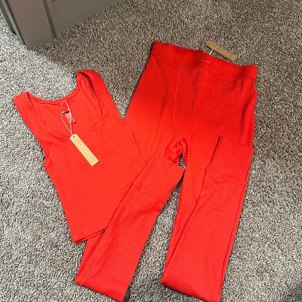 SKIMS SET